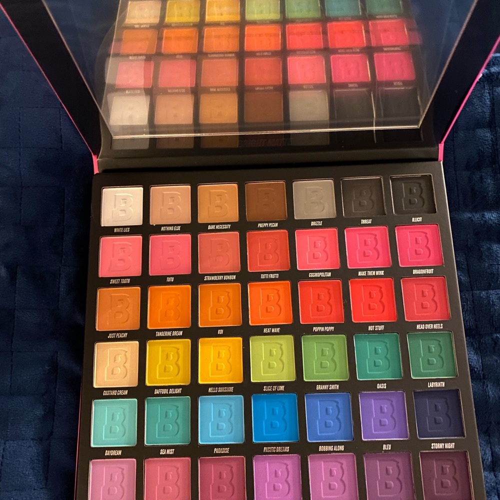 Beauty Bay Bright Mattes Palette